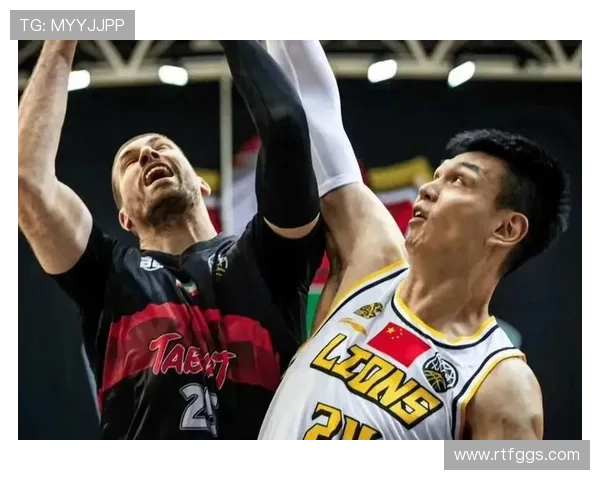 许钟豪铁山靠致亚洲第一后卫报销，CBA 恶汉再引国际争议